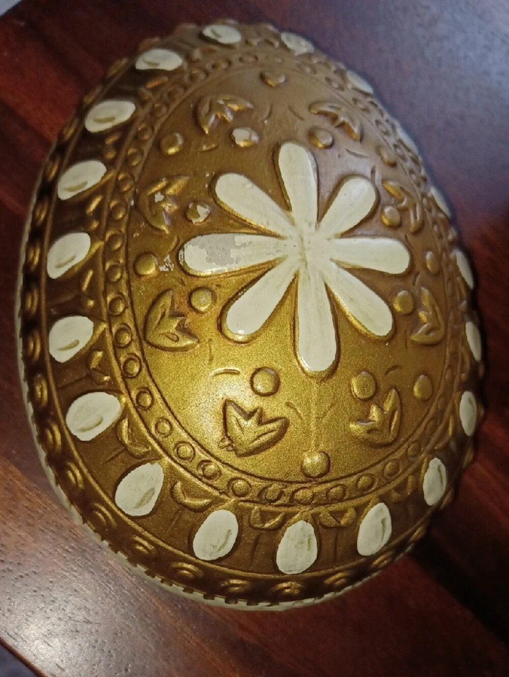 Estee Lauder ornate oval